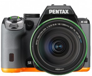 Aparat foto DSLR Pentax K-S2 Black/Orange + DA 18-135mm WR 